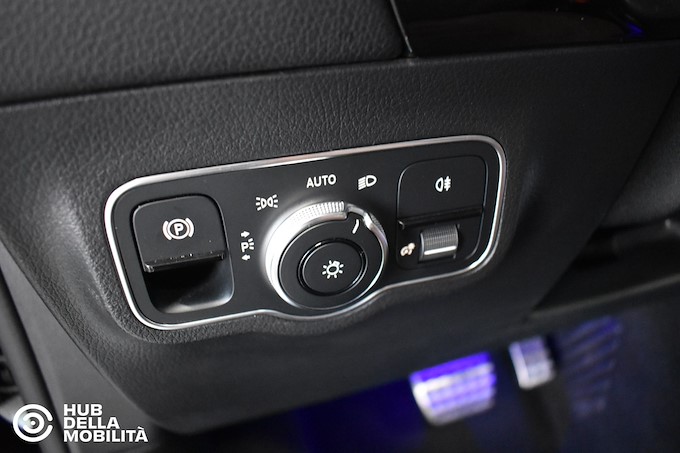 MERCEDES-BENZ GLA 200 d Automatic 4Matic Premium